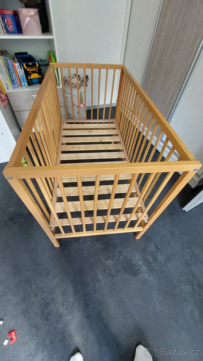 Dětská postýlka 120x60