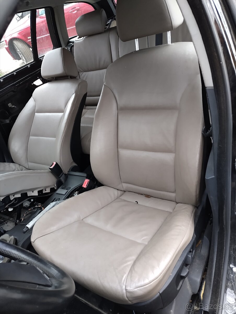 BMW 5 E61 Kožené sedačky barva individual