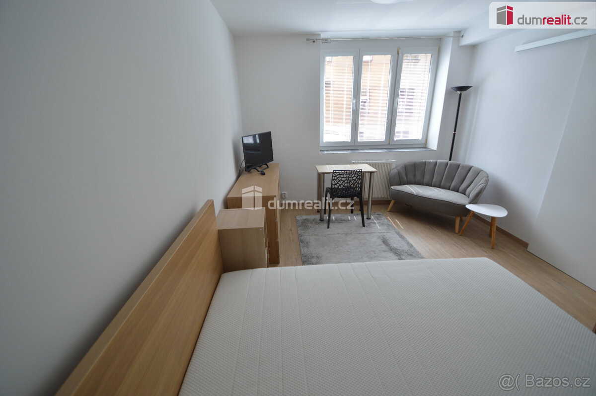 Pronájem 1+1 35m2 P5 Motol po rekonstrukci zařízeno