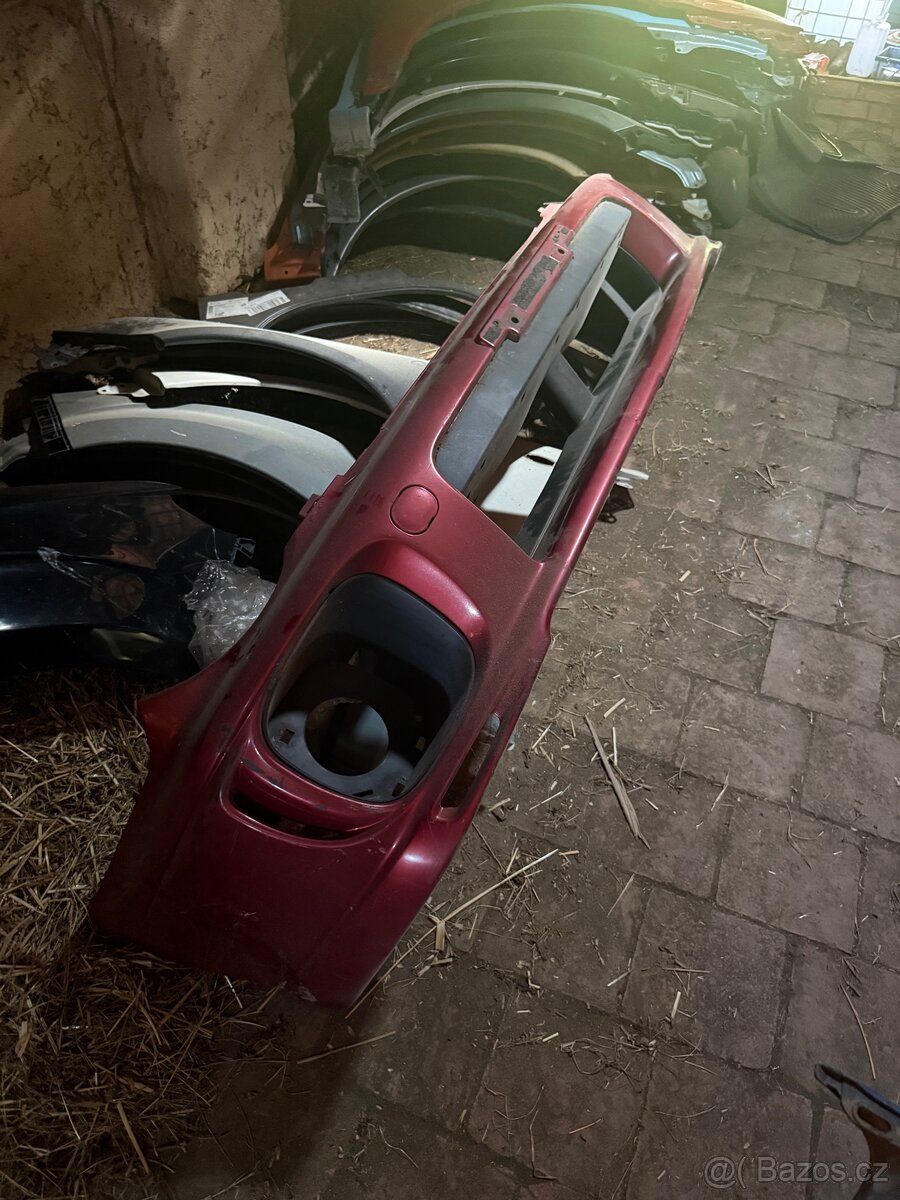 Subaru impreza 2002 gG přední nárazník wrx