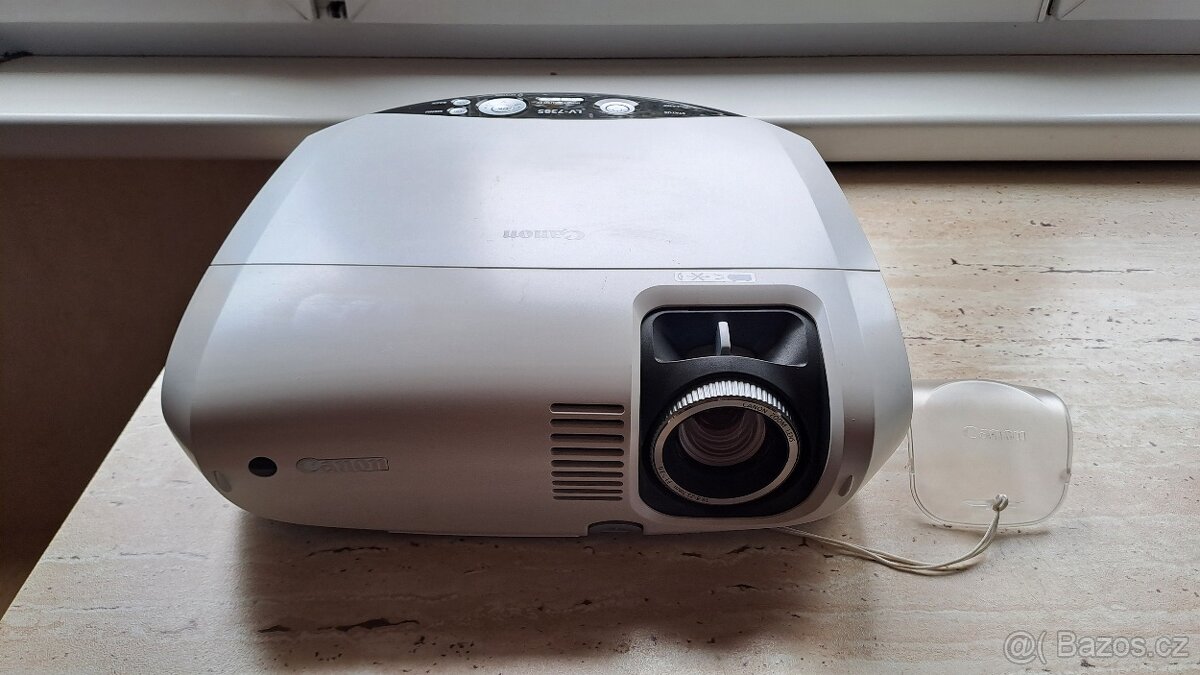 dataprojektor Canon LV-7385