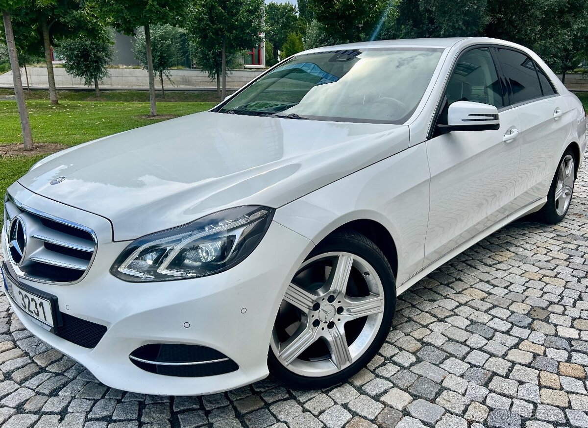 MERCEDES E300 170KW AUTOMAT-KUŽE-NAVI-LED-KAMERA-DPH-ČR