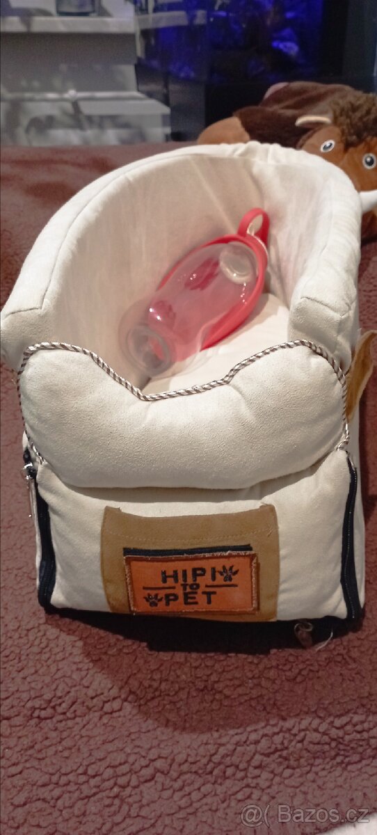 Autosedačka pro pejska