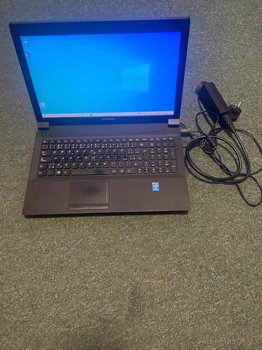 Lenovo B590
