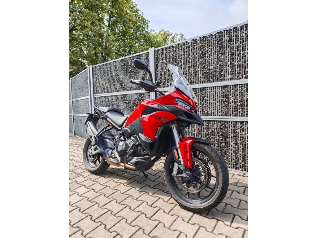 Ducati Multistrada V2 S 2025