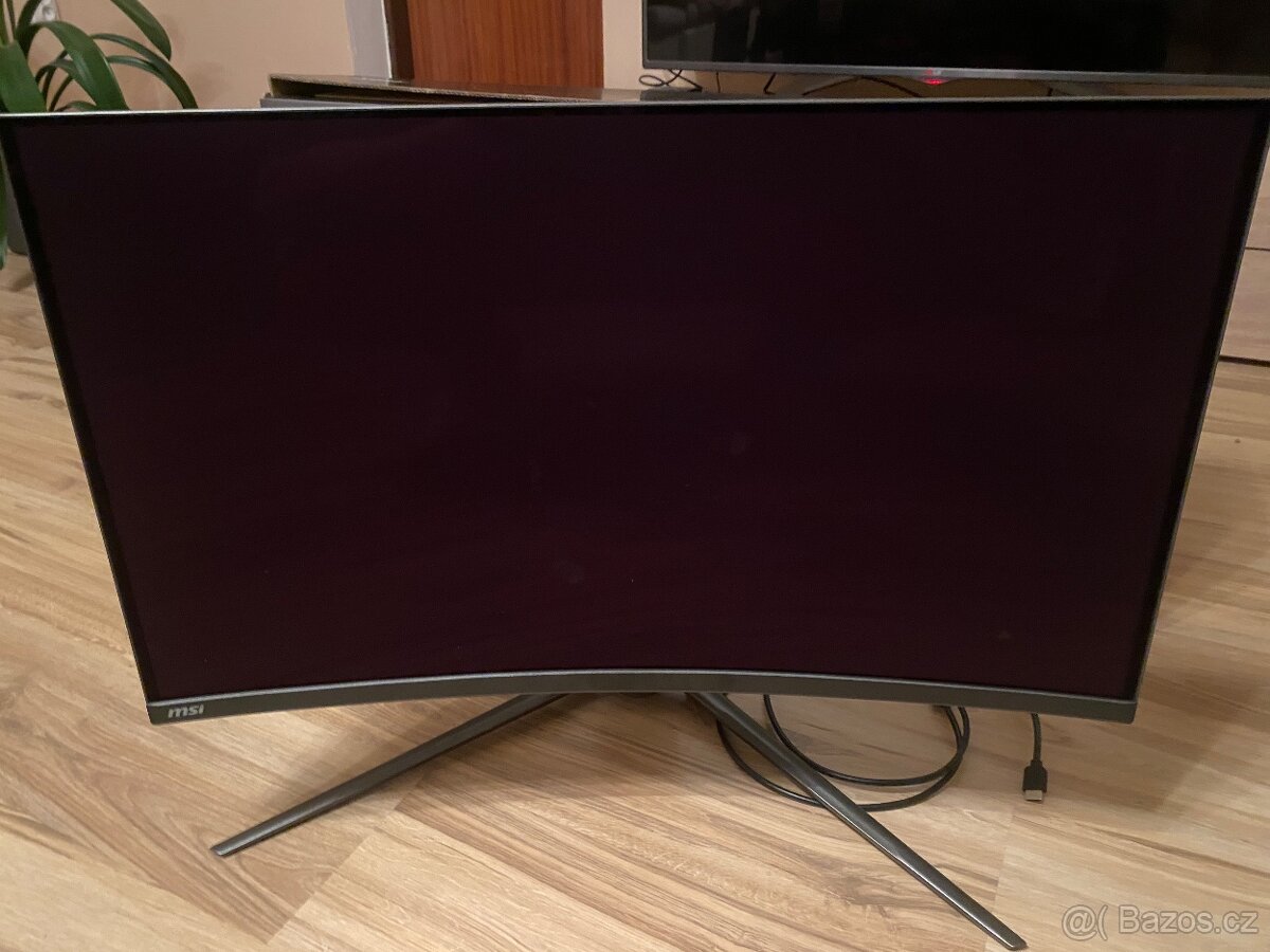 HERNÍ MONITOR 31.5" MSI MAG 321CUP QD-OLED