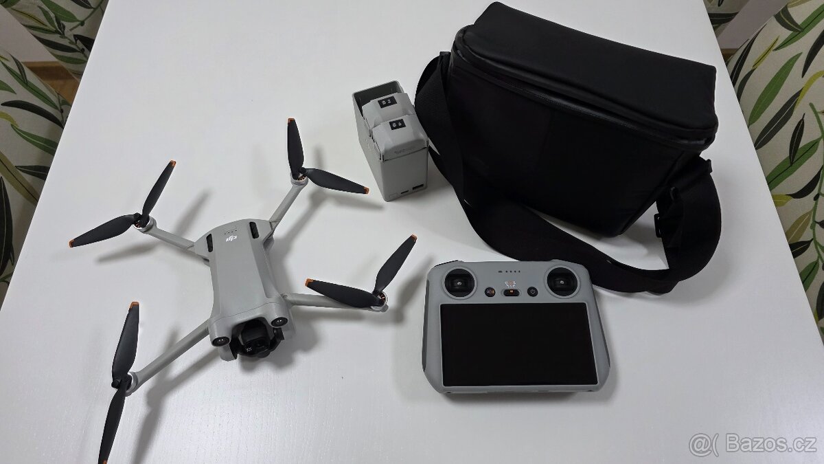 Prodám DJI Mini 3 Pro – Fly More Combo
