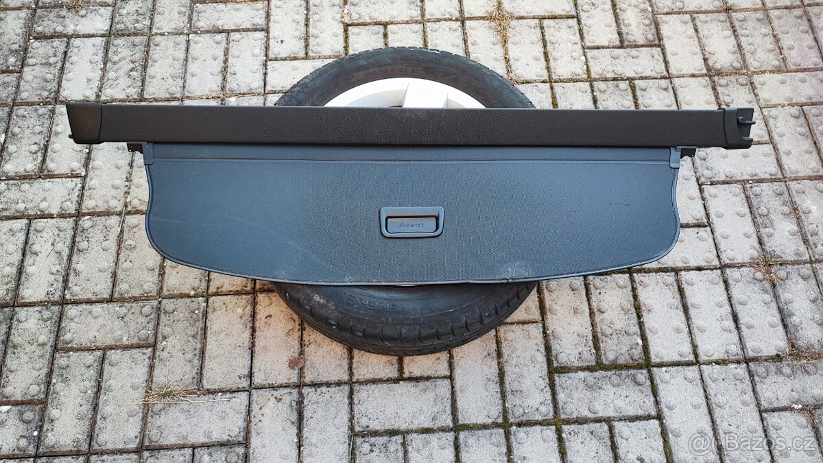 Audi A4 roleta do kufru