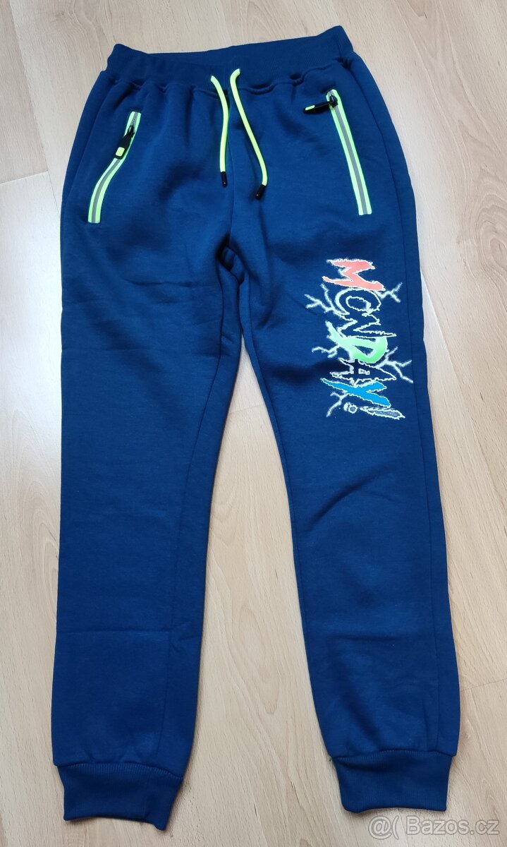 Chlapecké zateplené tepláky 2x 146 Kugo