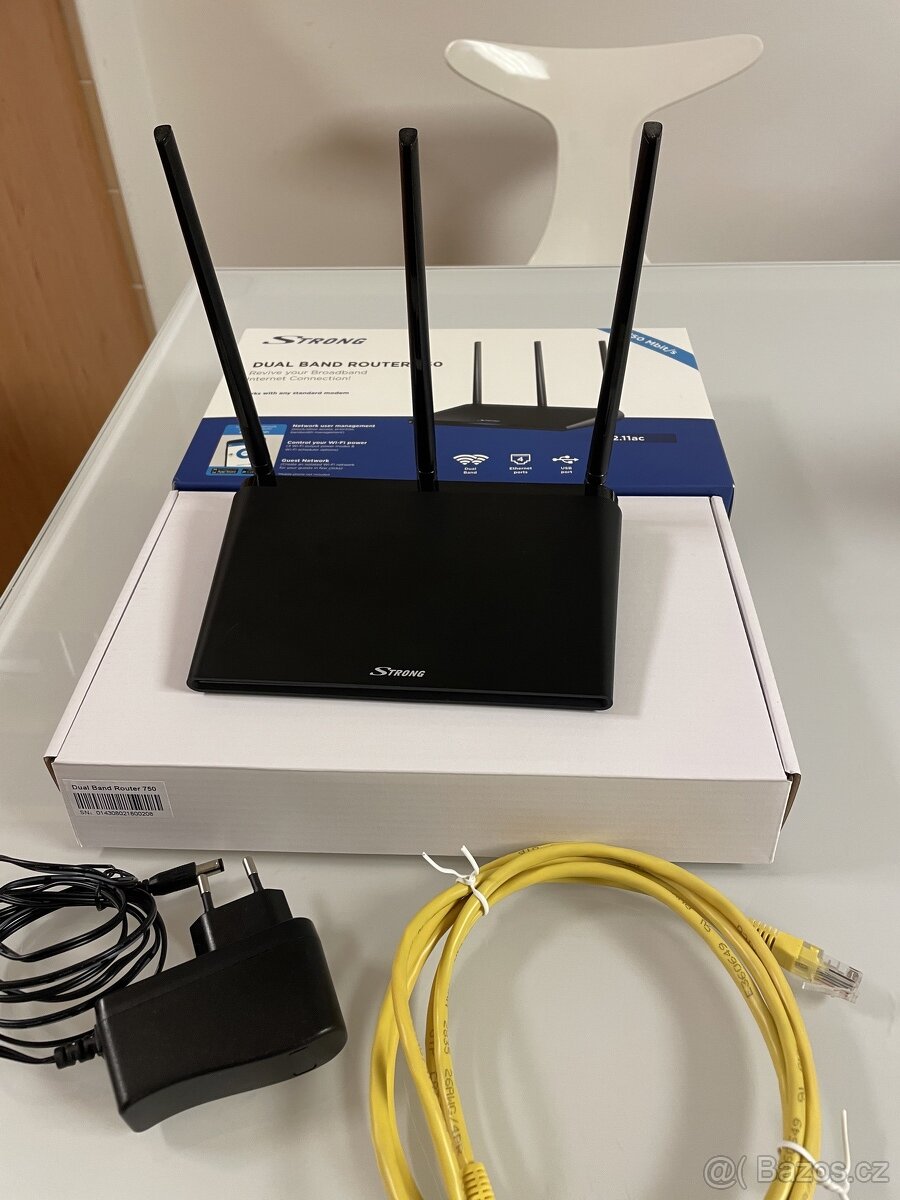 Router Wi-Fi Strong 750