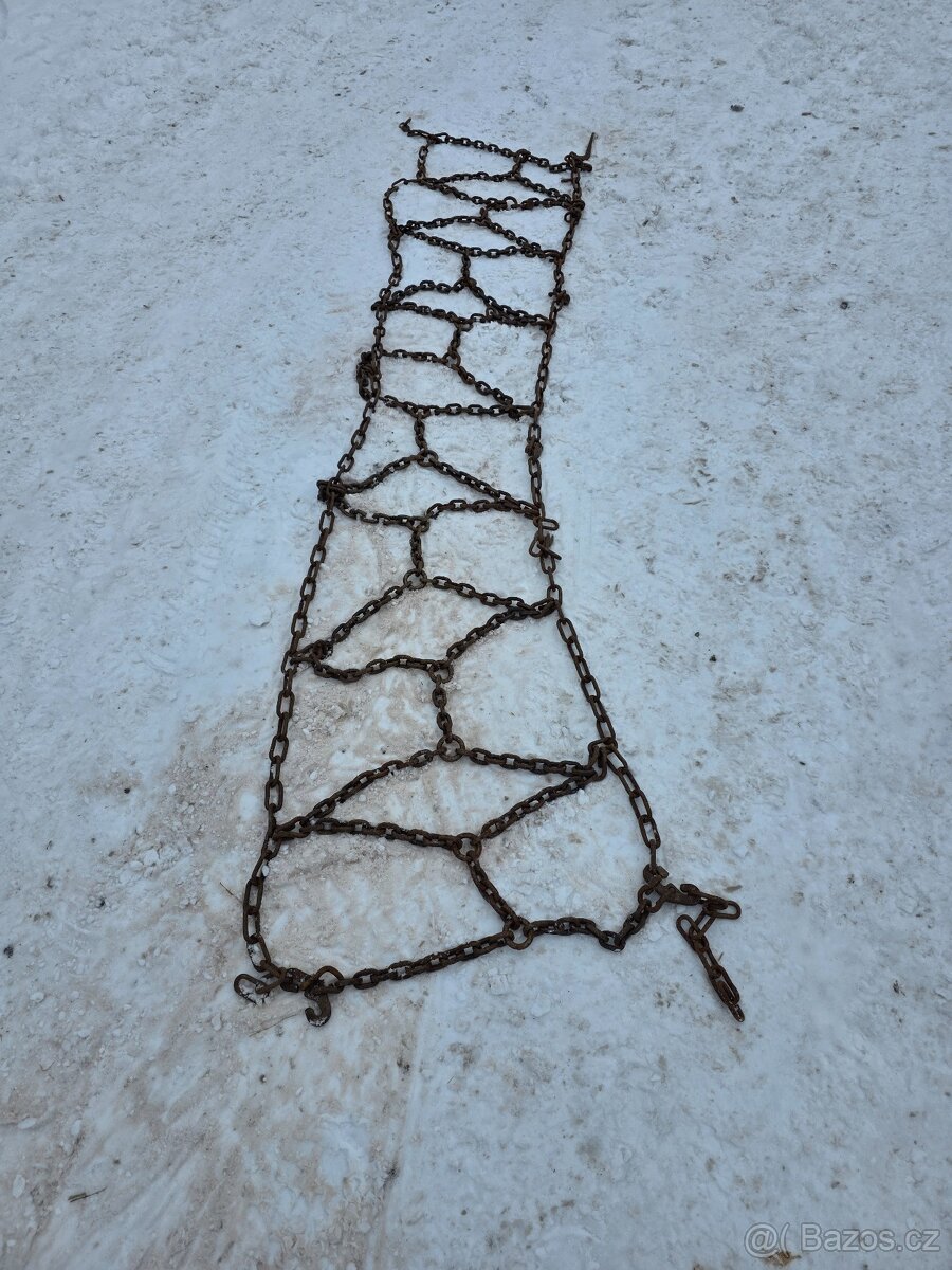 Sněhové řetězy na traktor