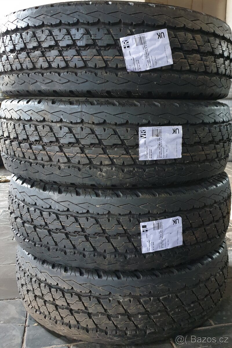 BRIDGESTONE DURAVIS, 215/70R15.