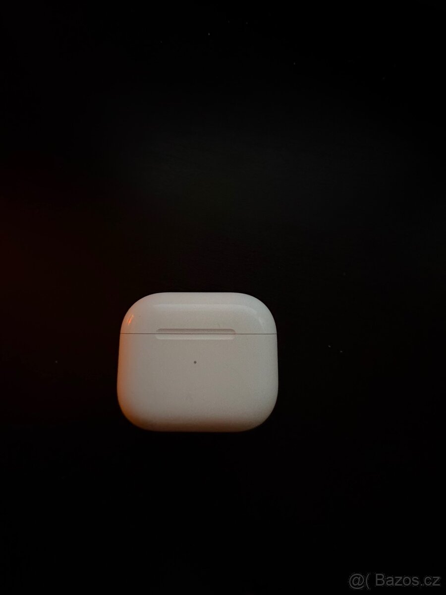 Apple Airpods Gen 1 (Pouze dobíjecí kryt)