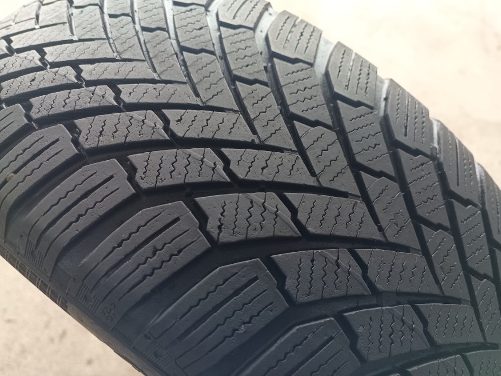 205/55 R16 CONTINENTAL (4116)