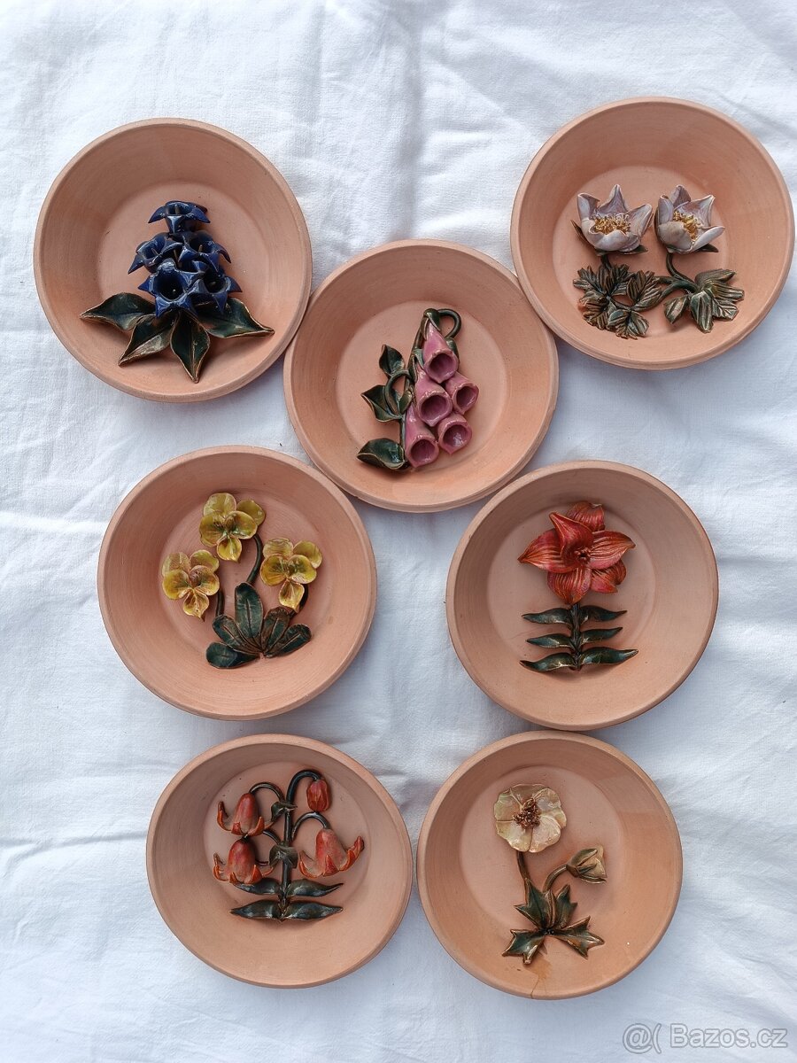 Keramické dekorační talířky