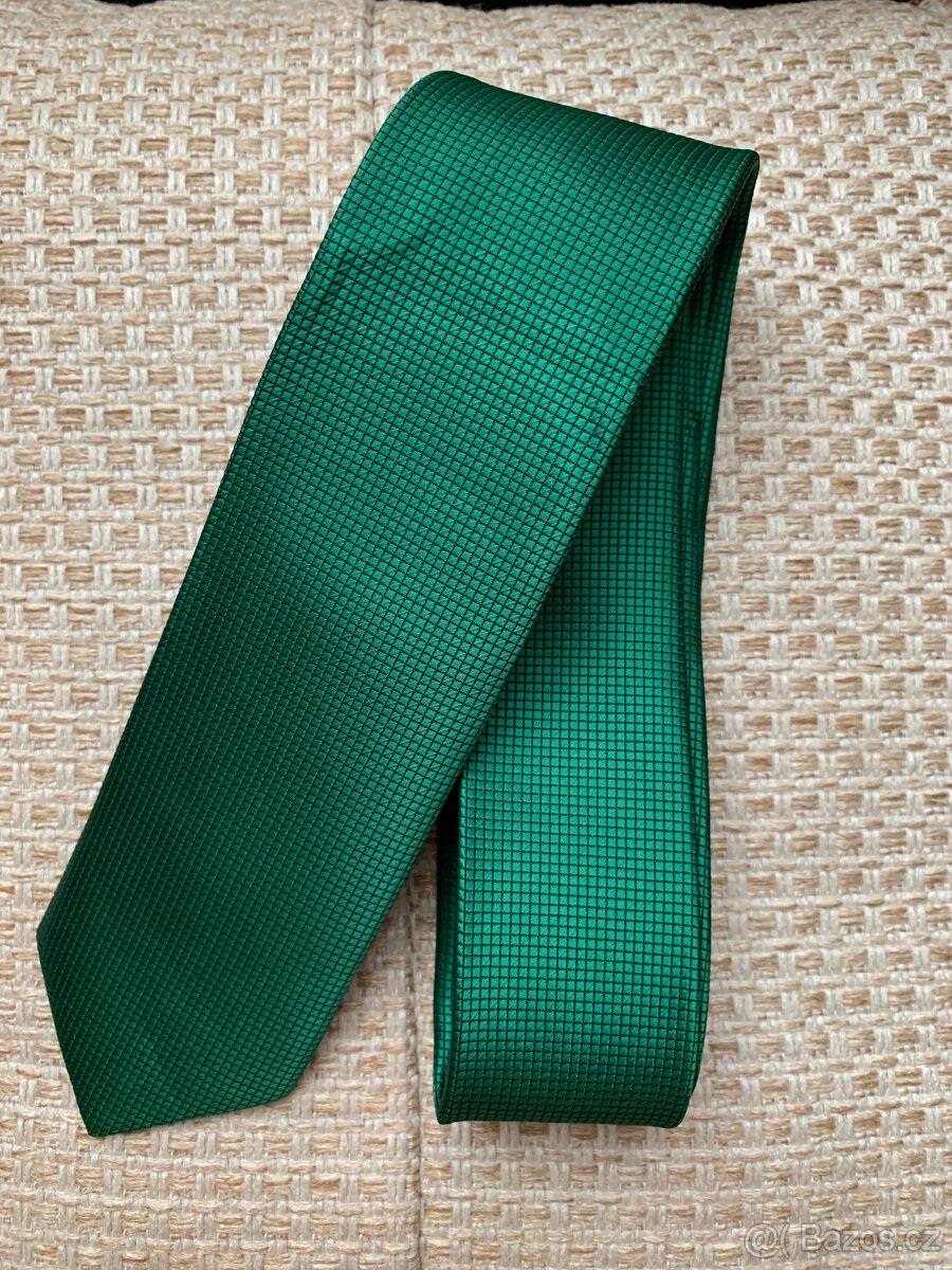 Zelená kravata, uzká