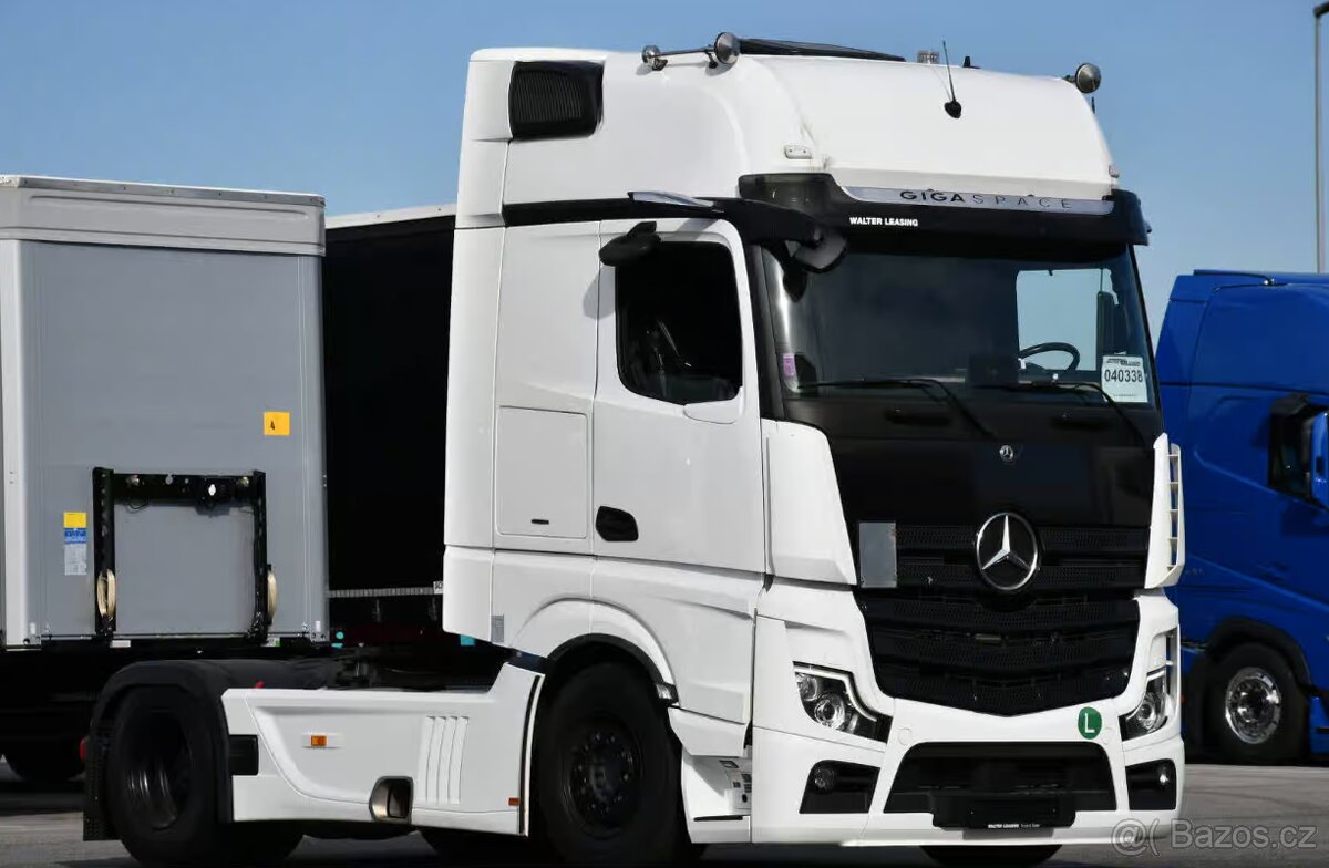 Mercedes Benz Tahač návěsu Actros 1853