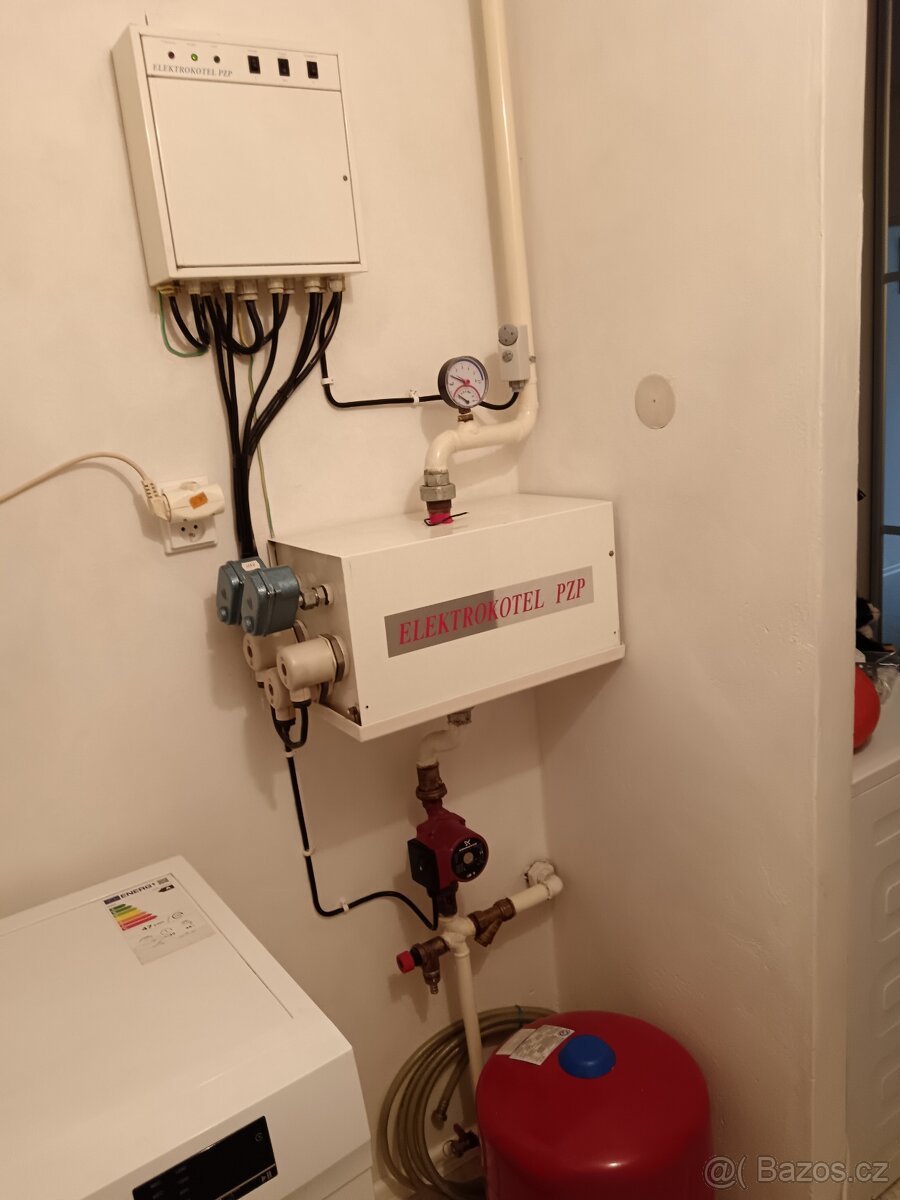 Prodám ELEKTROKOTEL PZP + čerpadlo, termostat a ovládací skř