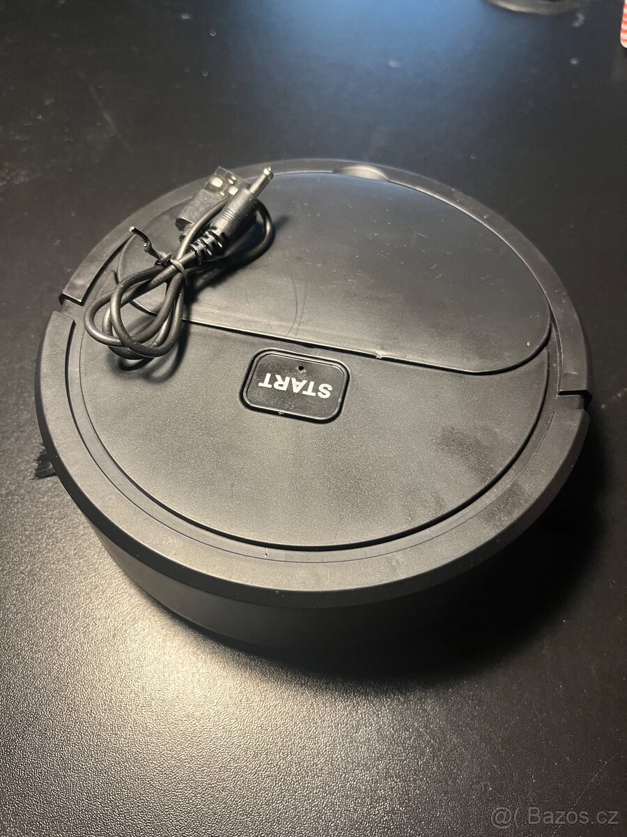 Mini Robotický Vysavač