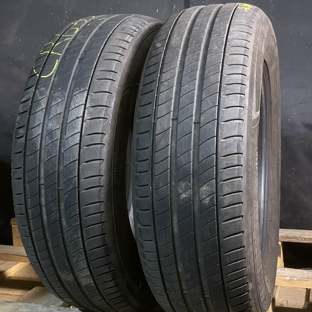 Letní pneu 215/65 R16 102V Michelin 4mm