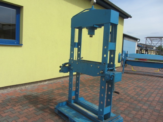 Hydraulický lis OMCN 40 T