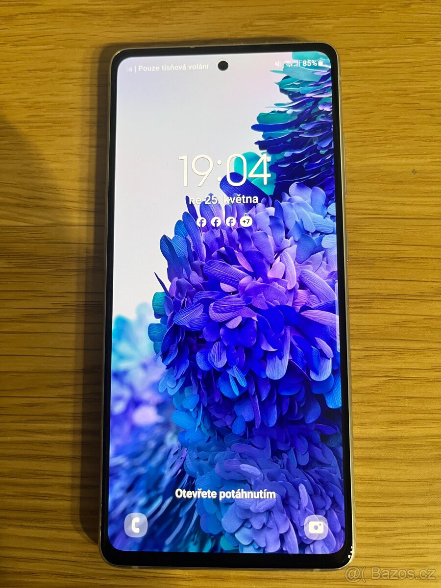Samsung Galaxy S20 FE G780F 6GB/128GB Dual SIM, top stav