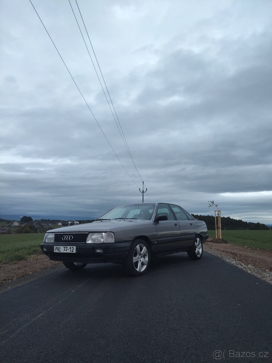 Audi 100 C3 doutník