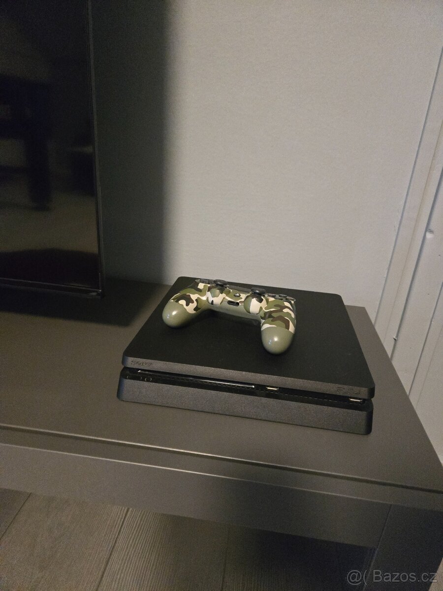 Playstation 4 Slim 1TB