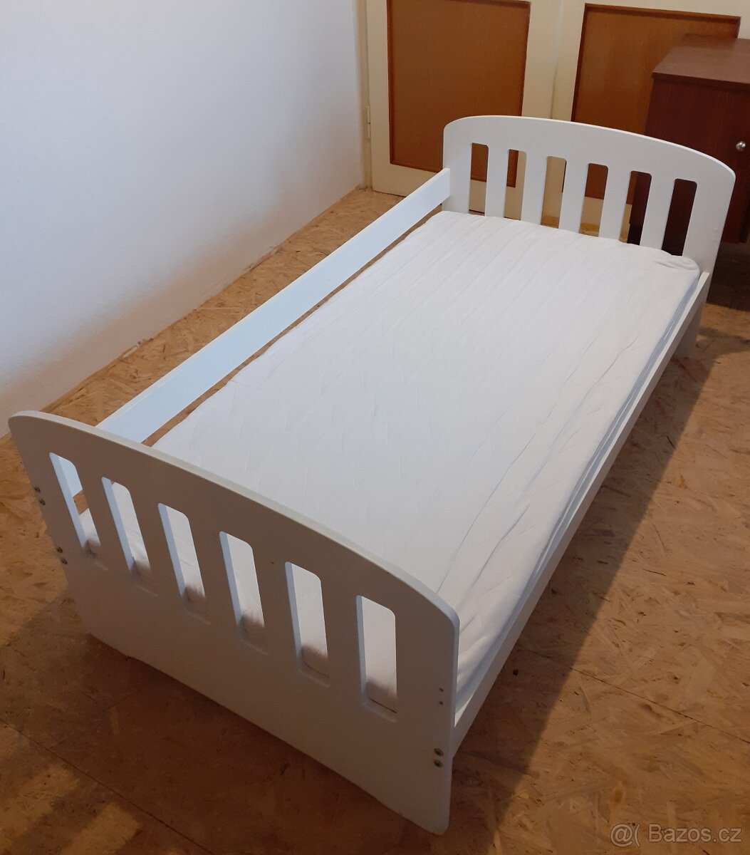 Bílá dětská postel s matrací 80x160 cm