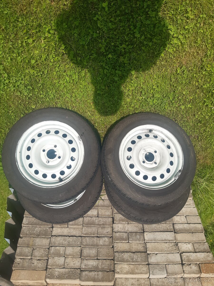 Prodám letní gumy Renault Thalia