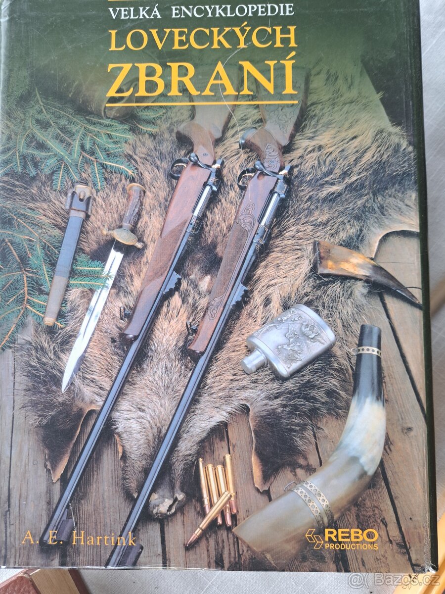 Velká encyklopedie loveckých zbraní.