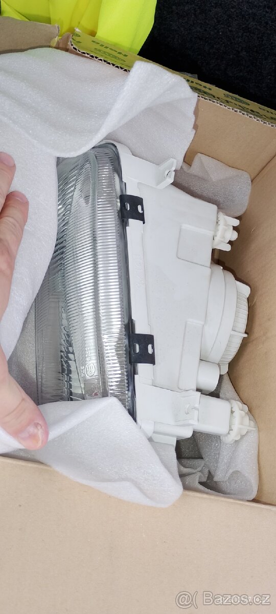 Nové přední světla Hella Škoda Felicia pred facelift