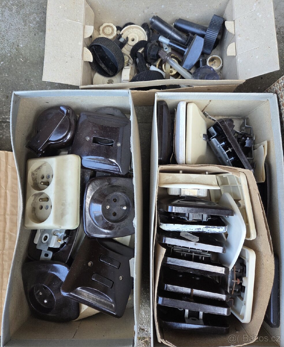 Elektro/vypínače/zásuvky/přepínače