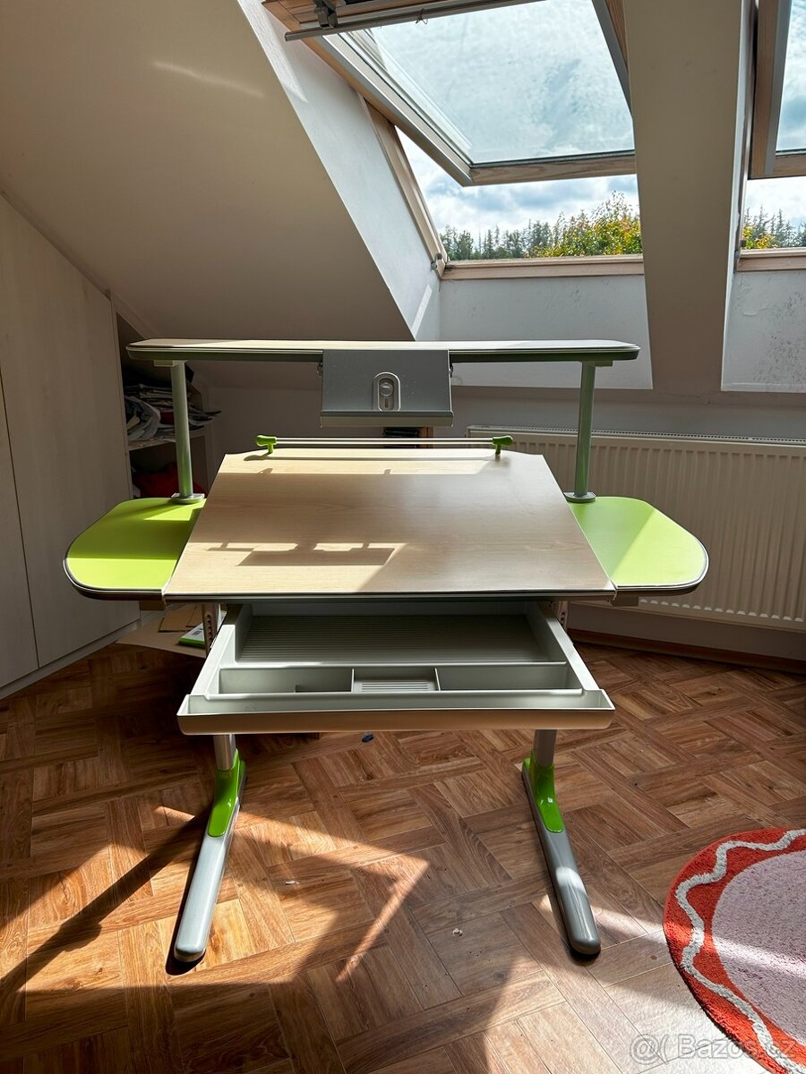 Rostoucí psací stůl zn. Mayer