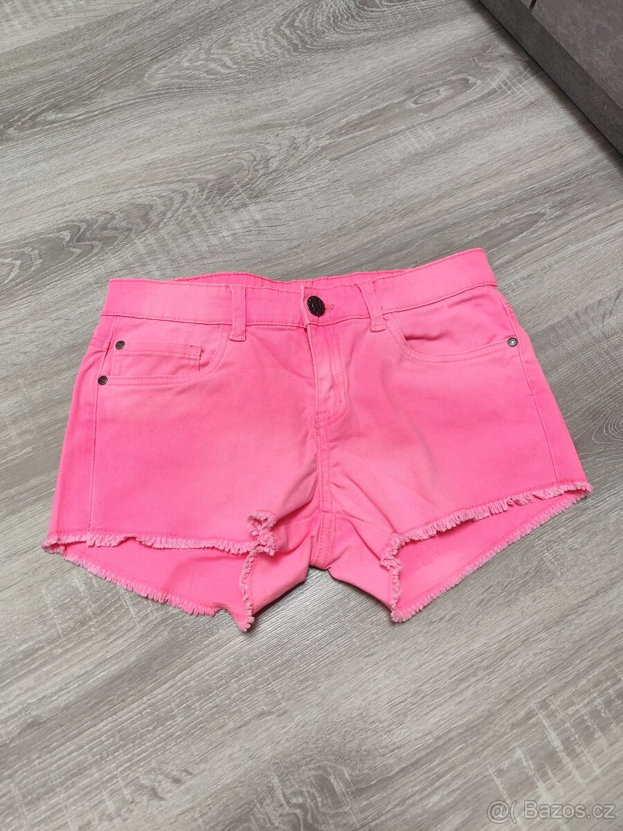 Růžové riflové kraťasy-nové