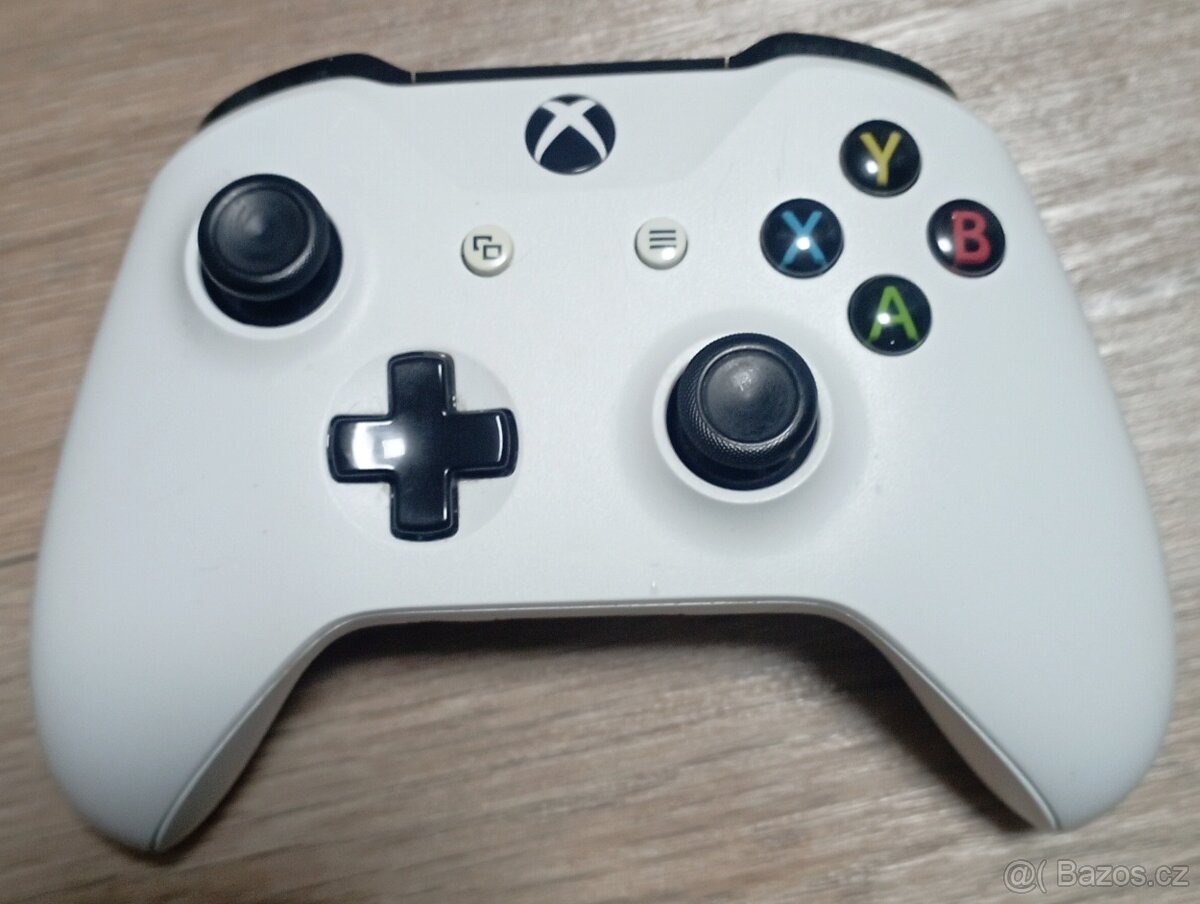 Ovladač na xbox one s