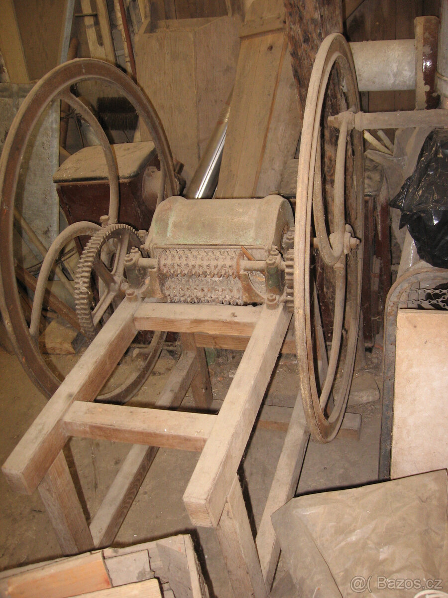 Starožitný řezací stroj krmiva Eisenschimmel