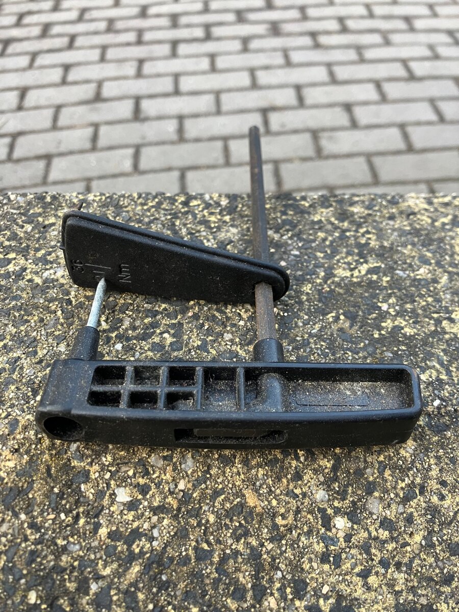 Klíč na příčníky Seat Toledo / Leon 1M