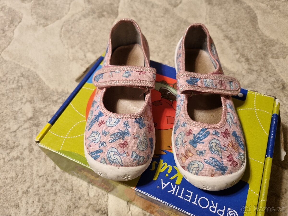 Papuče dívčí vel.29