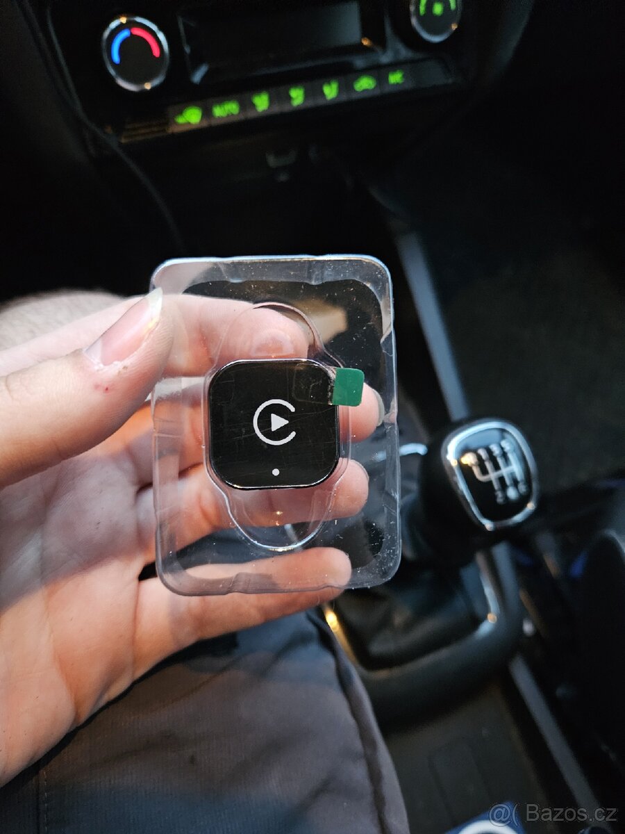 Bezdrátový carplay dongle