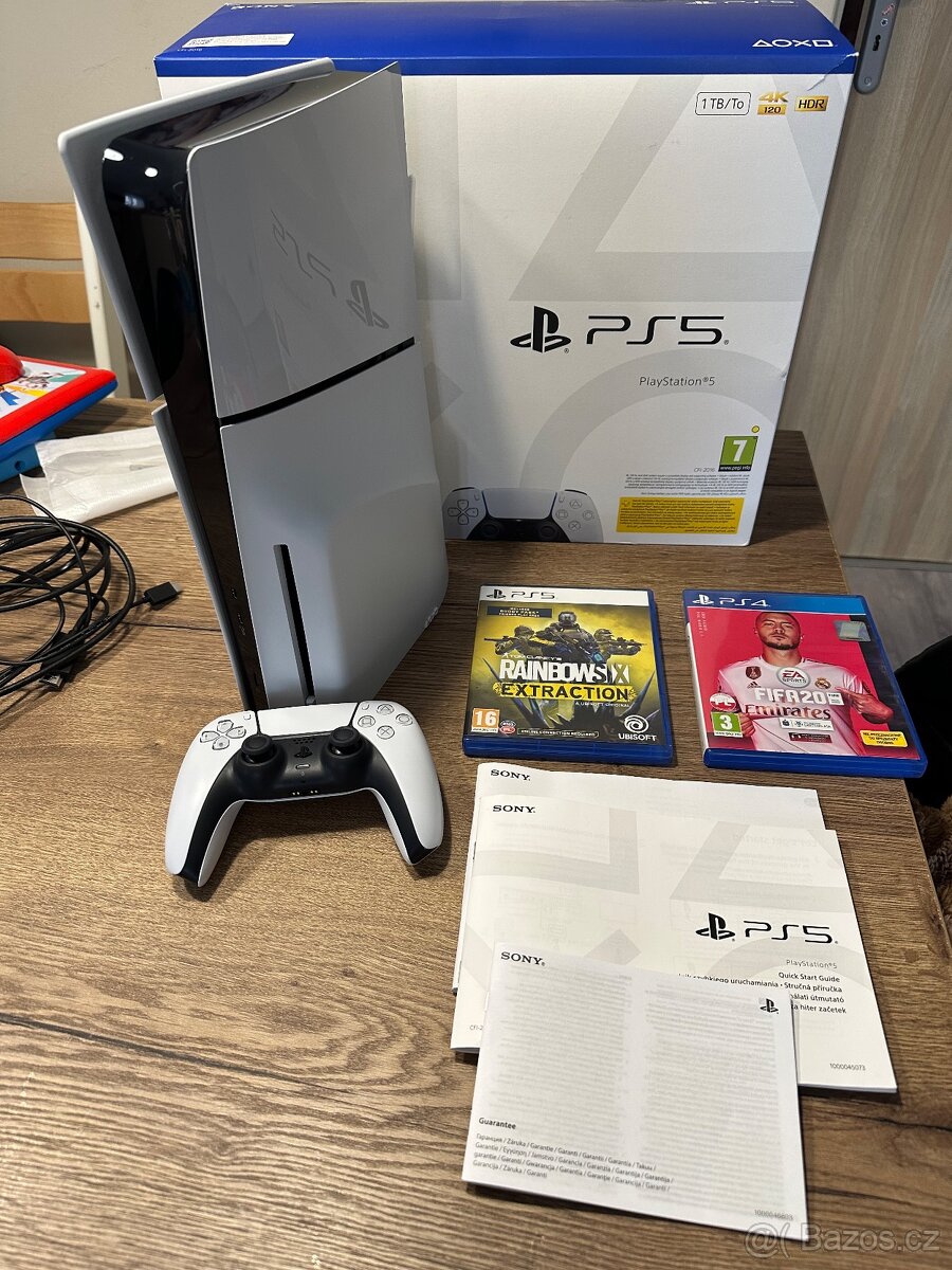 Playstation 5 slim (jako nový v záruce)