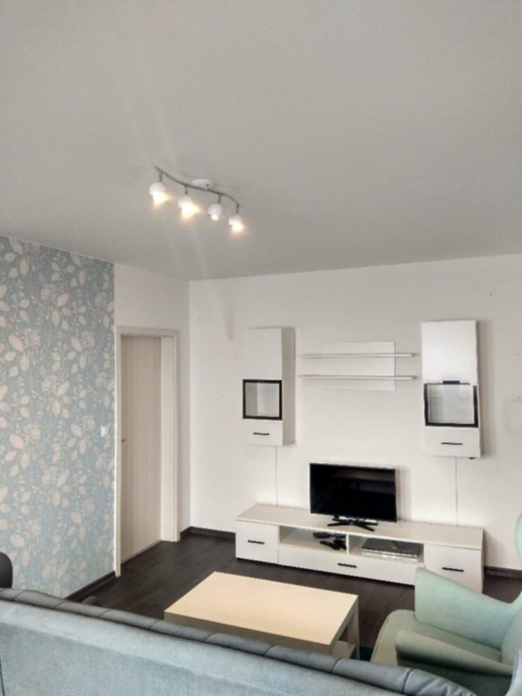 Obývací stěna bílo-černá