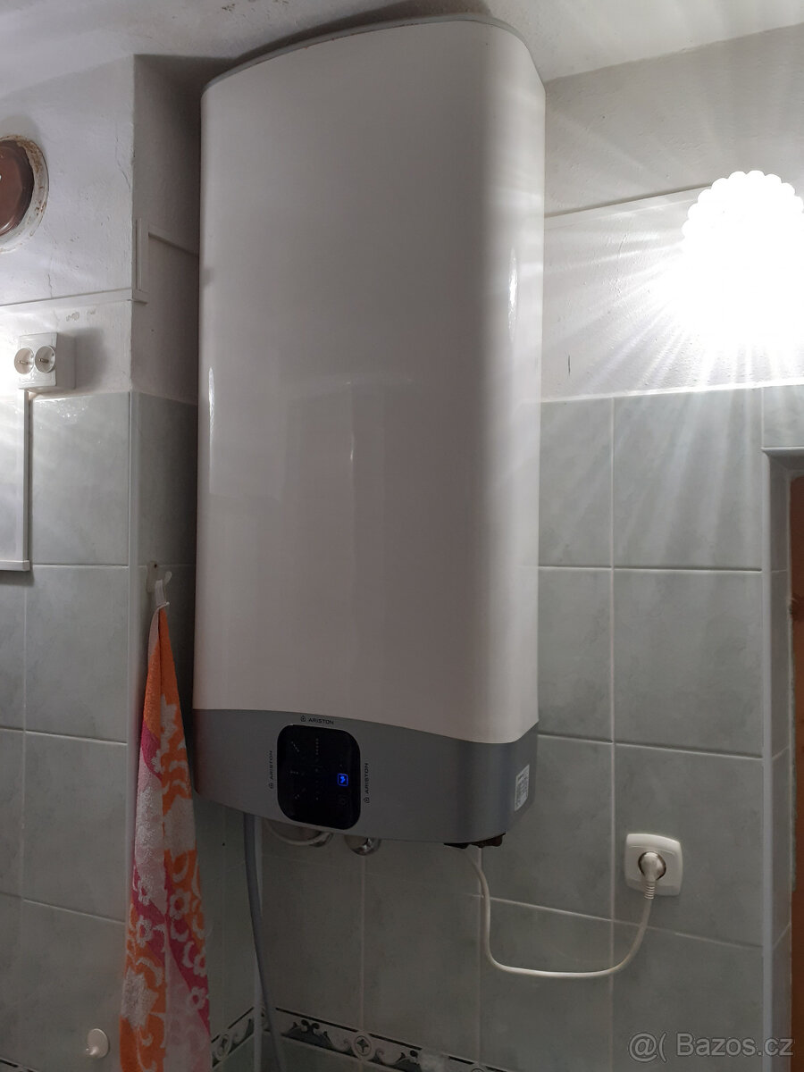 bojler Ariston 65 l