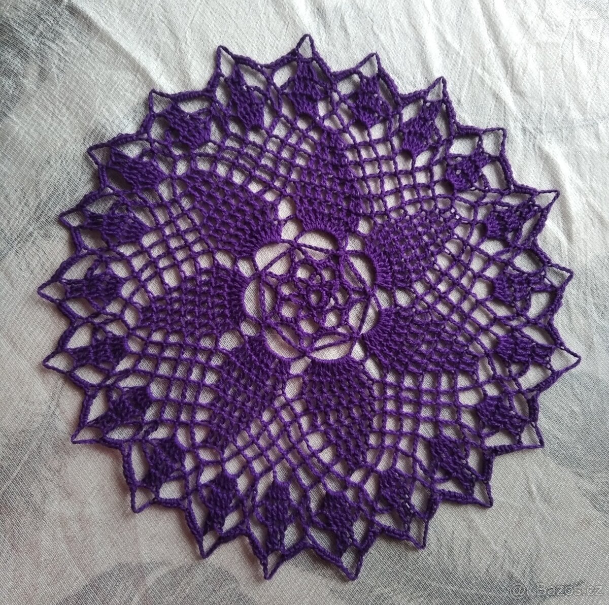 Ručně háčkované dečky