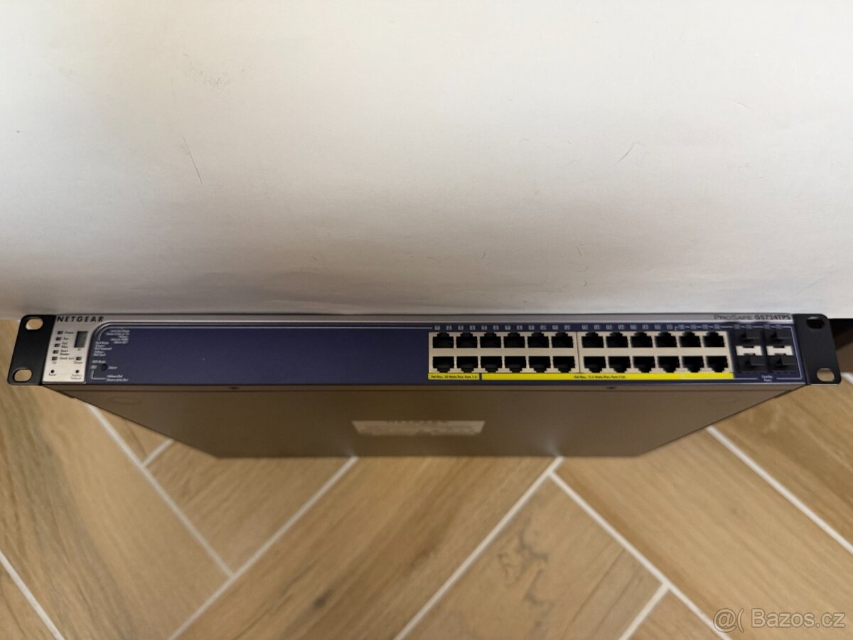 NETGEAR GS724TPS 24port Gigabit PoE switch