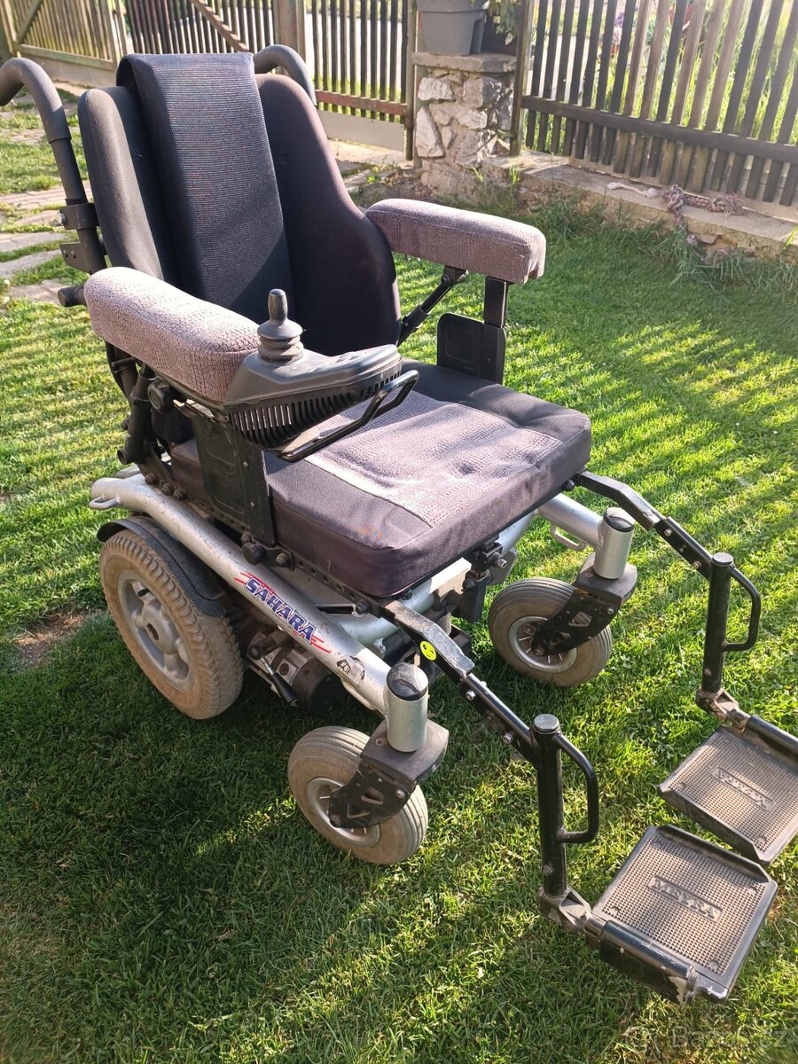 Elektrický invalidní vozík