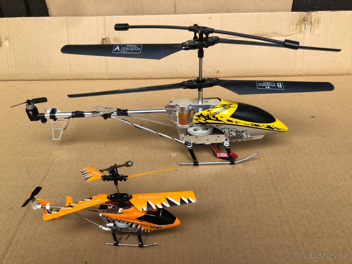 Dva modely RC vrtulníků na ND