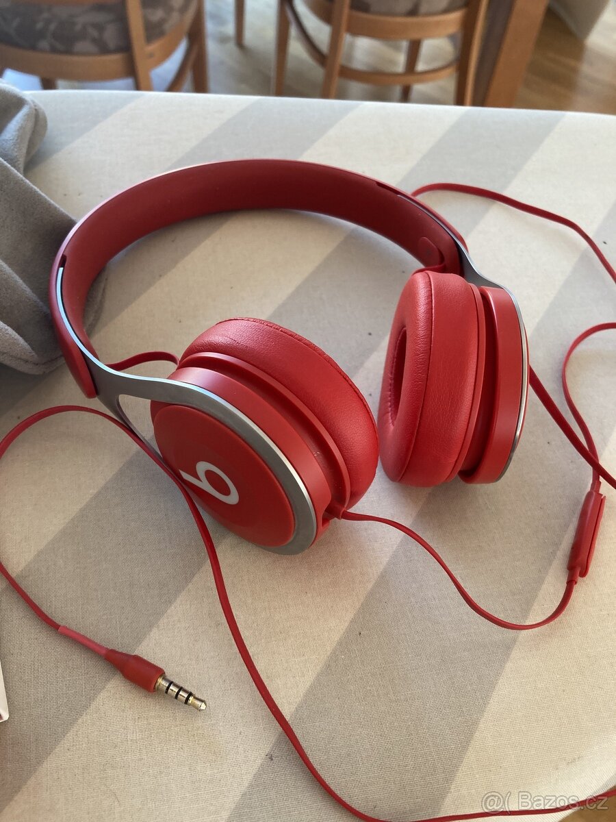 Sluchátka Beats EP červená