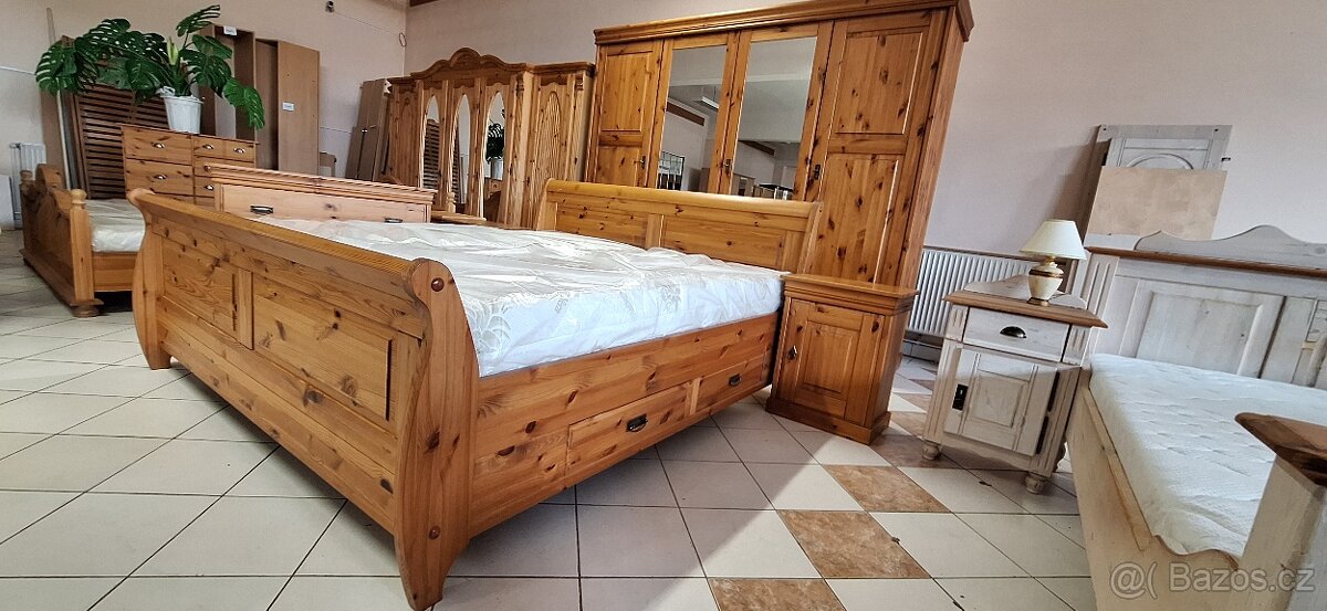 Kompletní ložnice borovice