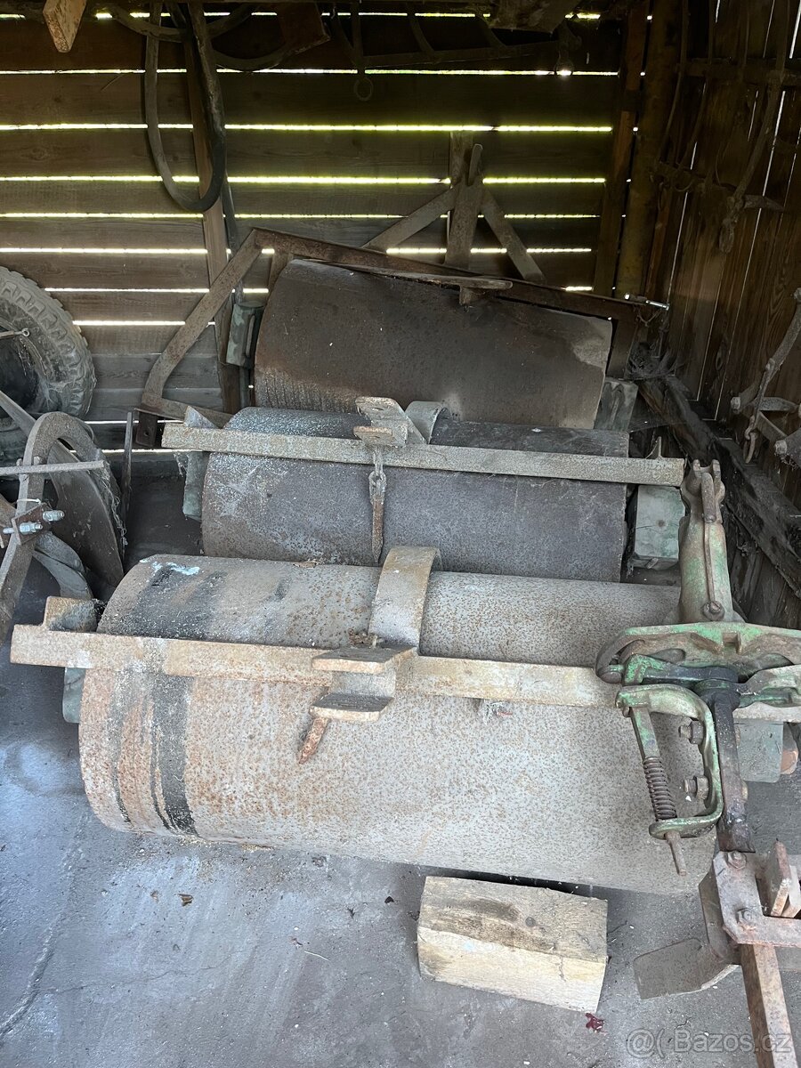 Válce za traktor